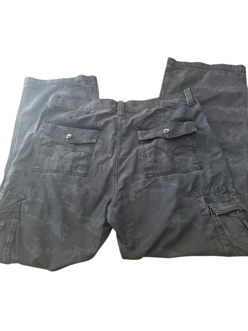 Levi’s Loose Fit Men’s cargo pants, Black Camo size 38x34 tactical pants - Picture 5 of 5